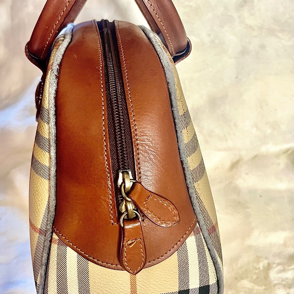 Vintage Rare Burberry Haymarket Plaid Purse - Picture 4 of 15